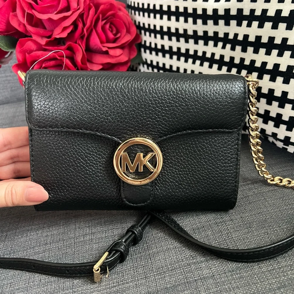 Michael Kors Black Leather Crossbody Bag Purse Clutch - Picture 3 of 5